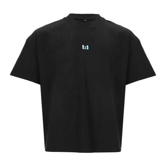 Benni Blunt Supreme Cut T-Shirt in Schwarz